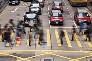 車輛右轉(zhuǎn)彎時不注意這些！兩本駕照都不夠扣，老司機(jī)都會犯錯！