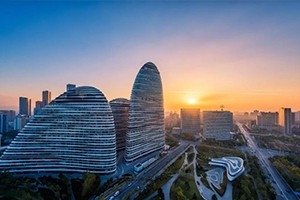 今天，致敬改革開放，致敬我們共同奮斗的四十年