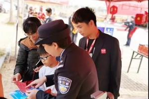 90后司機(jī)的“品質(zhì)服務(wù)”法寶真管用，乘客花式點(diǎn)贊